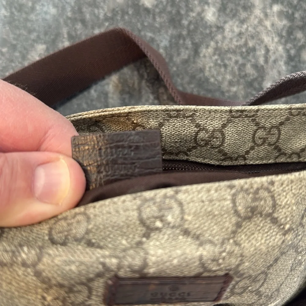 Gucci GG Over the Shoulder Small Tote Bag - Picture 12 of 15